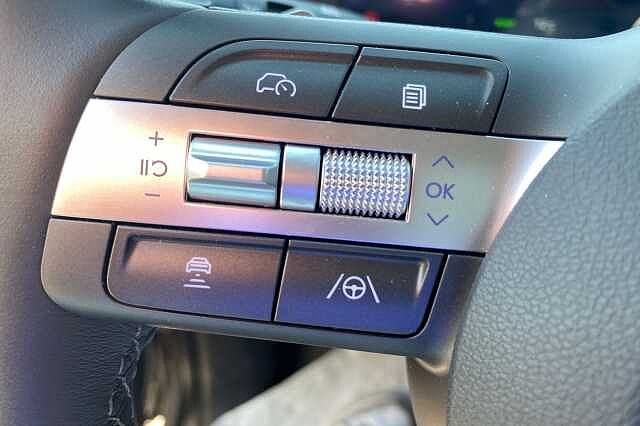 Hyundai KONA EV 64.8 KWh Exclusive