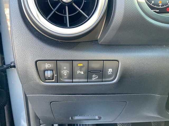 Hyundai Kona 1ªs. Kona 1.0 T-GDI Hybrid 48V iMT XLine GRIGIO SCURO