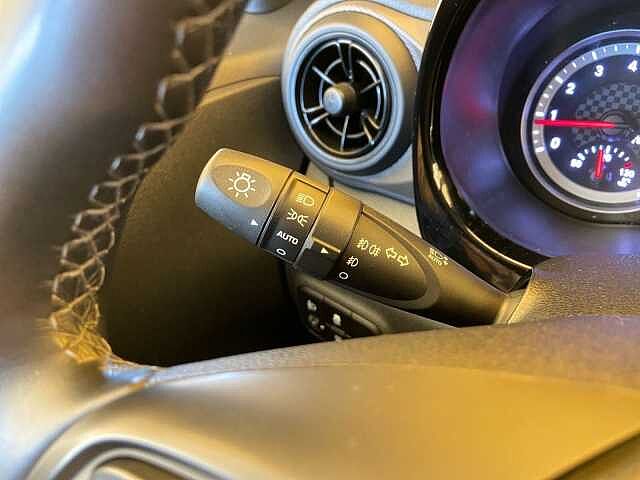 Hyundai i10 1.0 MPI Tech