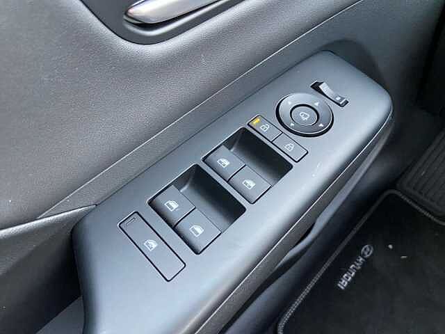 Hyundai KONA EV 64.8 KWh Exclusive