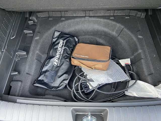 Hyundai KONA EV 64.8 KWh Exclusive