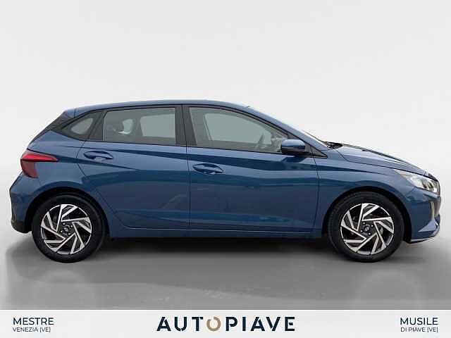 Hyundai i20 1.2 MPI MT Connectline