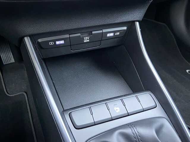 Hyundai i20 1.2 MPI MT Connectline