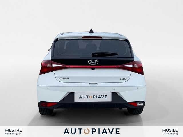 Hyundai i20 1.2 MPI MT Connectline