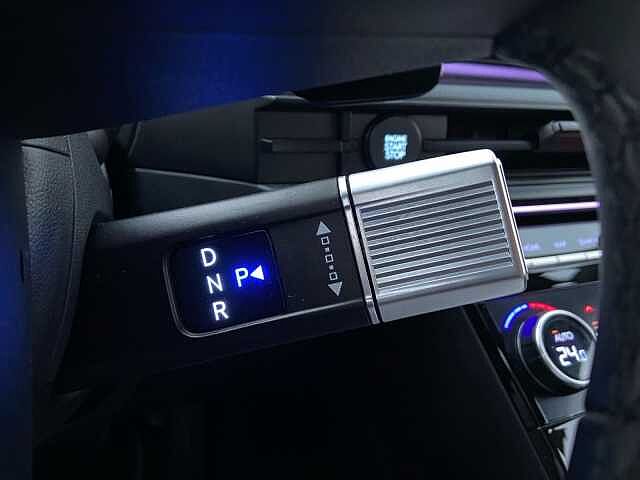 Hyundai Santa Fe 1.6 T-GDi HEV 4WD AT 7 posti XClass Calligraphy Pack Bianco