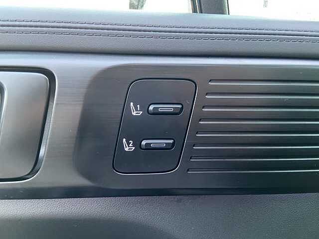 Hyundai Santa Fe 1.6 T-GDi HEV 4WD AT 7 posti XClass Calligraphy Pack Bianco