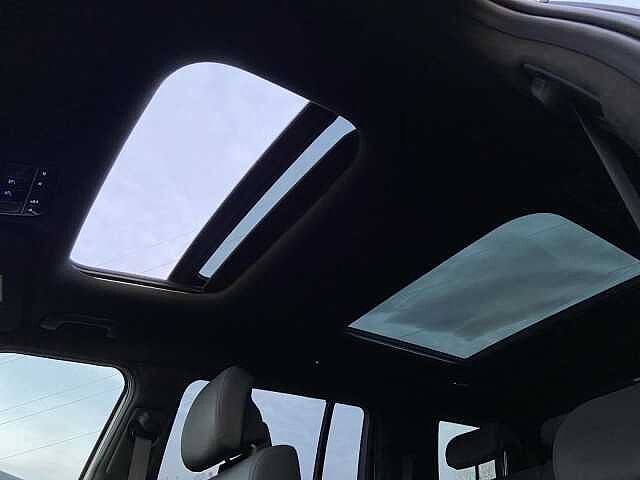 Hyundai Santa Fe 1.6 T-GDi HEV 4WD AT 7 posti XClass Calligraphy Pack Bianco