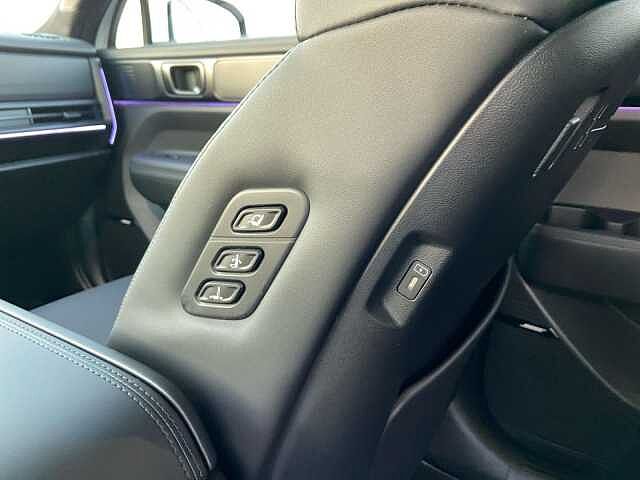 Hyundai Santa Fe 1.6T-GDi PHEV 4WD AT 7 posti XClass Bianco