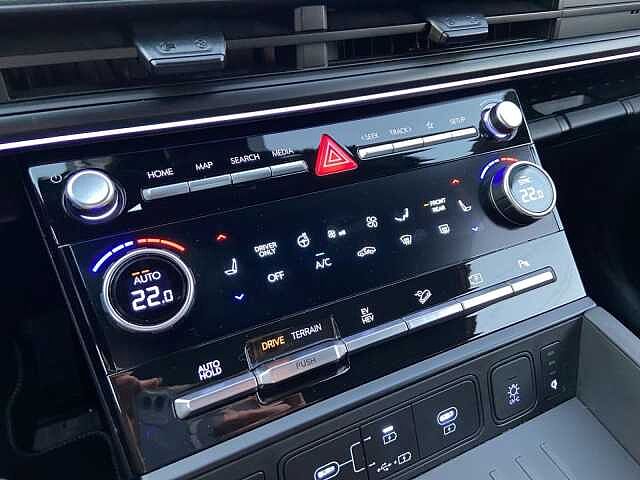 Hyundai Santa Fe 1.6T-GDi PHEV 4WD AT 7 posti XClass Bianco