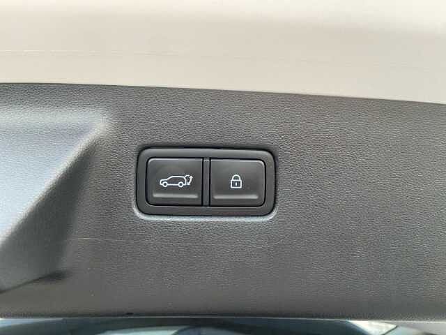 Hyundai Santa Fe 1.6T-GDi PHEV 4WD AT 7 posti XClass Bianco