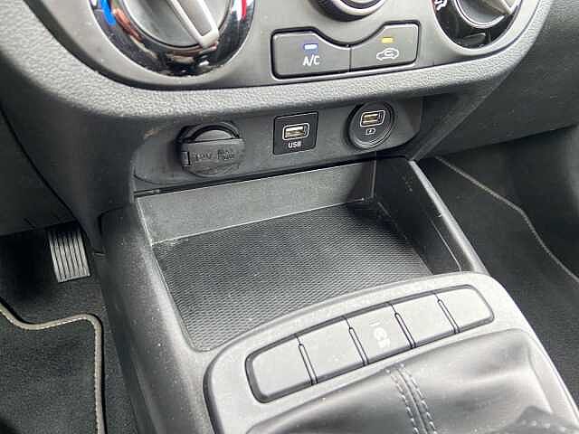 Hyundai i10 1.0 MPI Tech Connect Pack