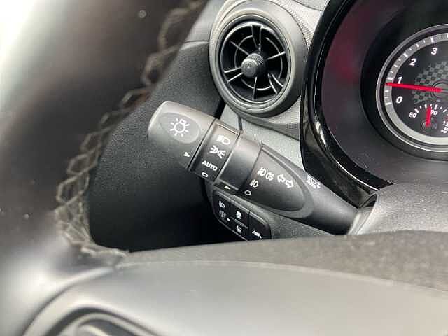 Hyundai i10 1.0 MPI Tech Connect Pack