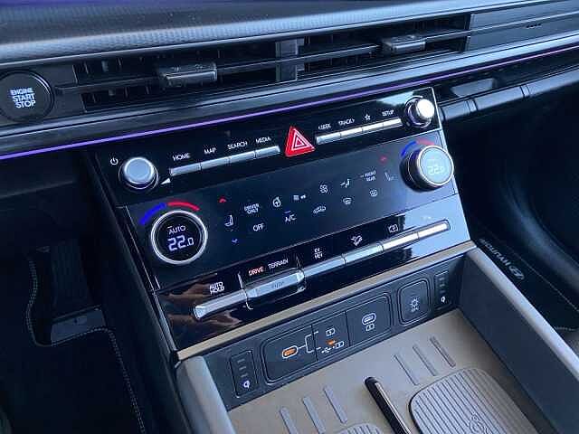 Hyundai SANTA FE 1.6 T-GDI PHEV 4WD A/T 7posti Xclass Calligraphy Pack