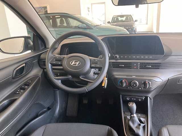 Hyundai i20 1.2 MPI MT Connectline