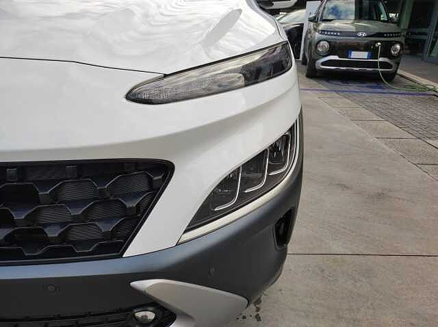 Hyundai Kona 1&ordf;s. (2017-23) HEV 1.6 DCT XLine Bianco