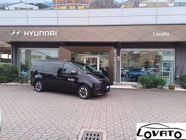 Hyundai STARIA STARIA LUXURY MY23 AT AWD