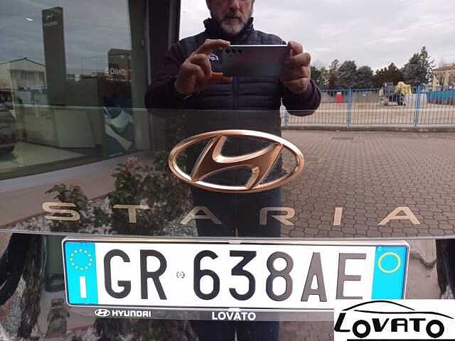 Hyundai STARIA STARIA LUXURY MY23 AT AWD