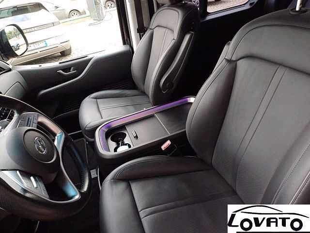 Hyundai STARIA STARIA LUXURY MY23 AT AWD