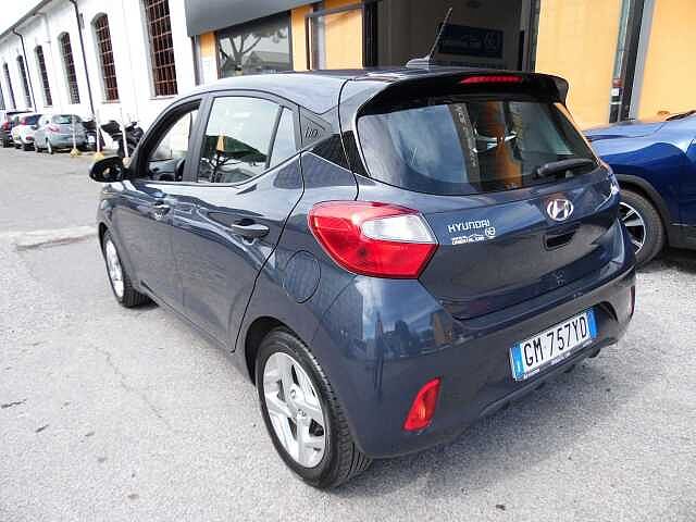 Hyundai i10 1.0 MPI Tech + CONNECT PACK SOLO 20.900 KM