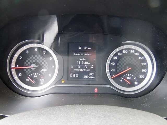 Hyundai i10 1.0 MPI Tech + CONNECT PACK SOLO 20.900 KM