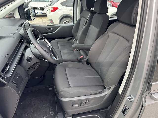 Hyundai STARIA 2.2 MT 2WD 9 posti Wagon