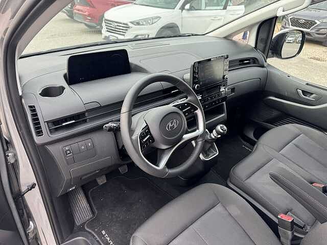 Hyundai STARIA 2.2 MT 2WD 9 posti Wagon