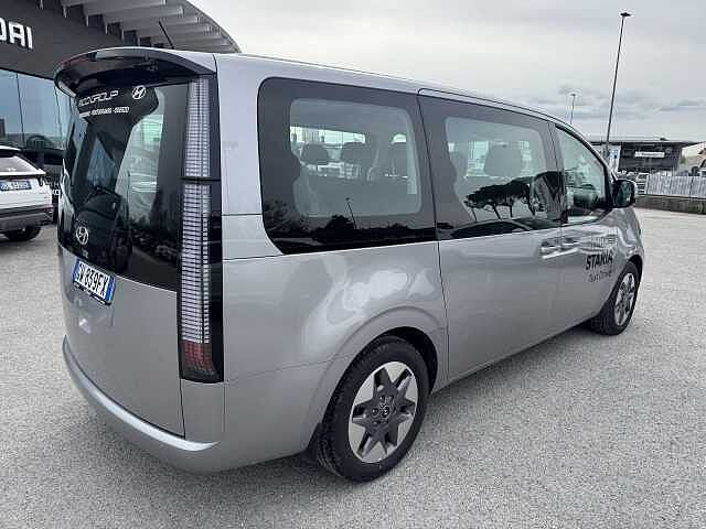Hyundai STARIA 2.2 MT 2WD 9 posti Wagon
