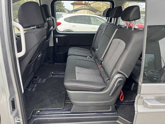 Hyundai STARIA 2.2 MT 2WD 9 posti Wagon