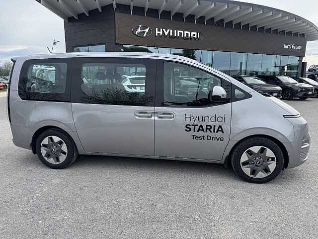 Hyundai STARIA 2.2 MT 2WD 9 posti Wagon