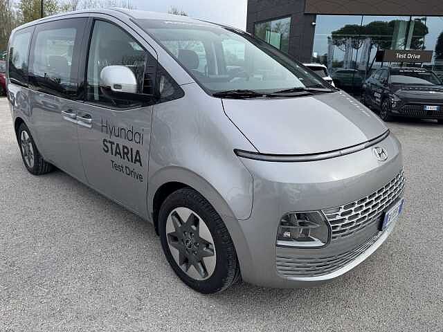 Hyundai STARIA 2.2 MT 2WD 9 posti Wagon