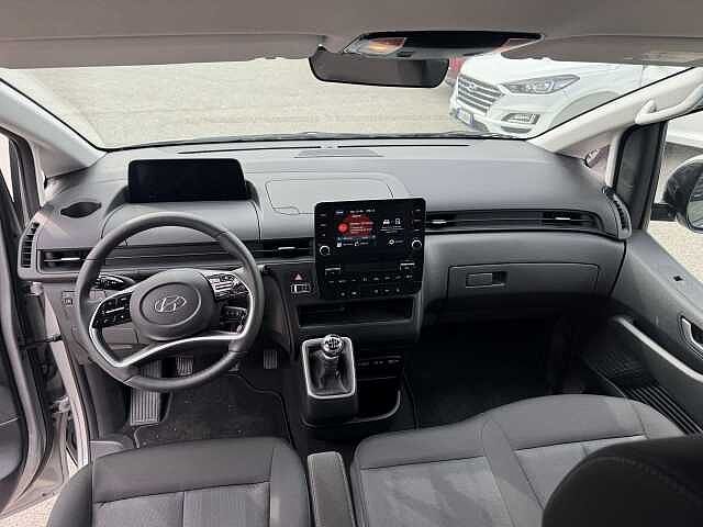 Hyundai STARIA 2.2 MT 2WD 9 posti Wagon