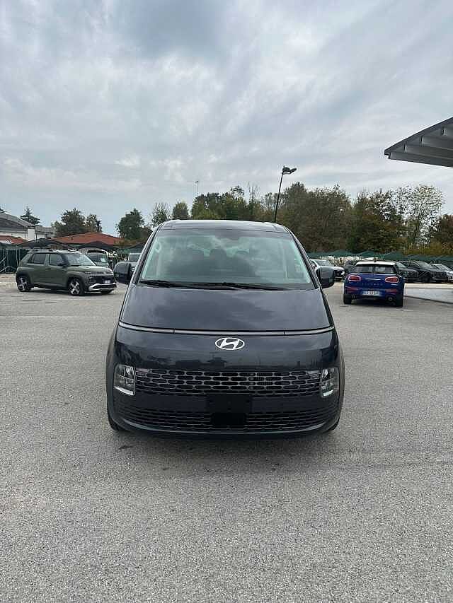 Hyundai STARIA 1.6 HEV AT 2WD 9 posti Wagon