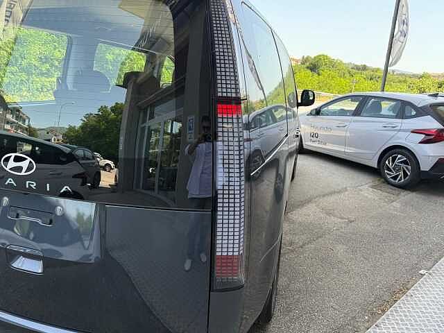 Hyundai STARIA 1.6 HEV AT 2WD 9 posti Wagon