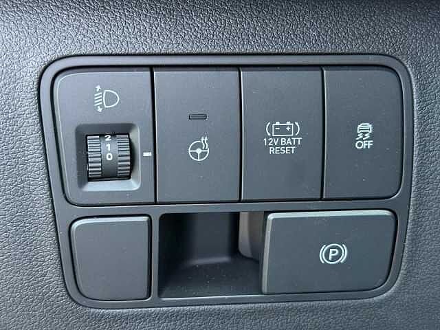 Hyundai STARIA 1.6 HEV AT 2WD 9 posti Wagon