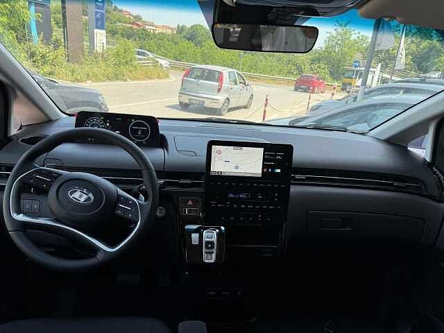 Hyundai STARIA 1.6 HEV AT 2WD 9 posti Wagon