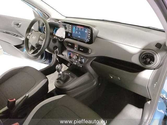 Hyundai i10 PE MY25 5P 1.0 MT CONNECTLINE %