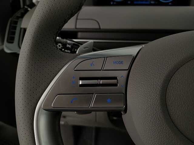 Hyundai STARIA Staria 2.2 Luxury awd auto