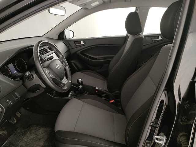 Hyundai i20 i20 5p 1.2 mpi Connectline 75cv